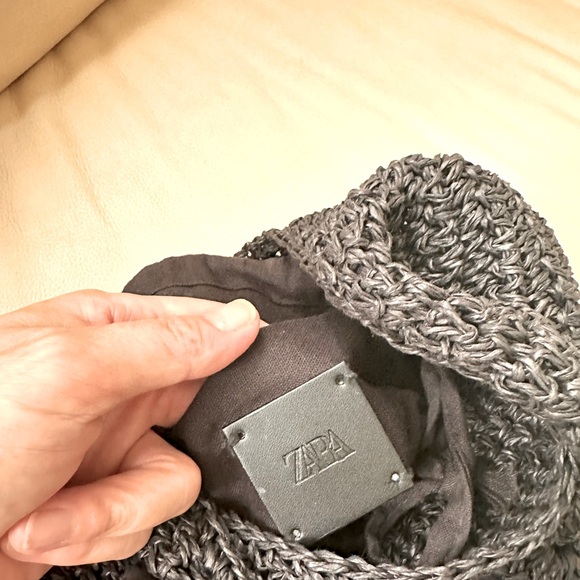 Straw woven bag by Zara ✨ - Picture 9 of 9